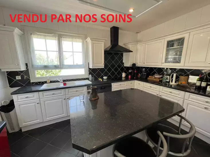 Monchy-Saint-éloi Oise Oise - Vente - Maison - 340 000€