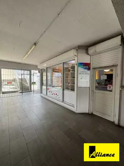 https://www.avenuedesdom.fr/getImagesDetailsTallWebp?id=3650416&idPhoto=17839876&idSociete=1515 Saint-Martin Guadeloupe - Vente - Local commercial - 147 000€